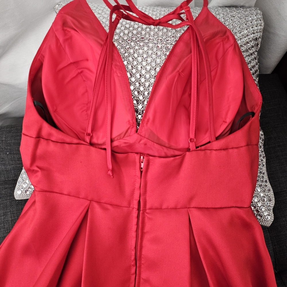 B Darlin, Red Dress - Picture 4 of 5